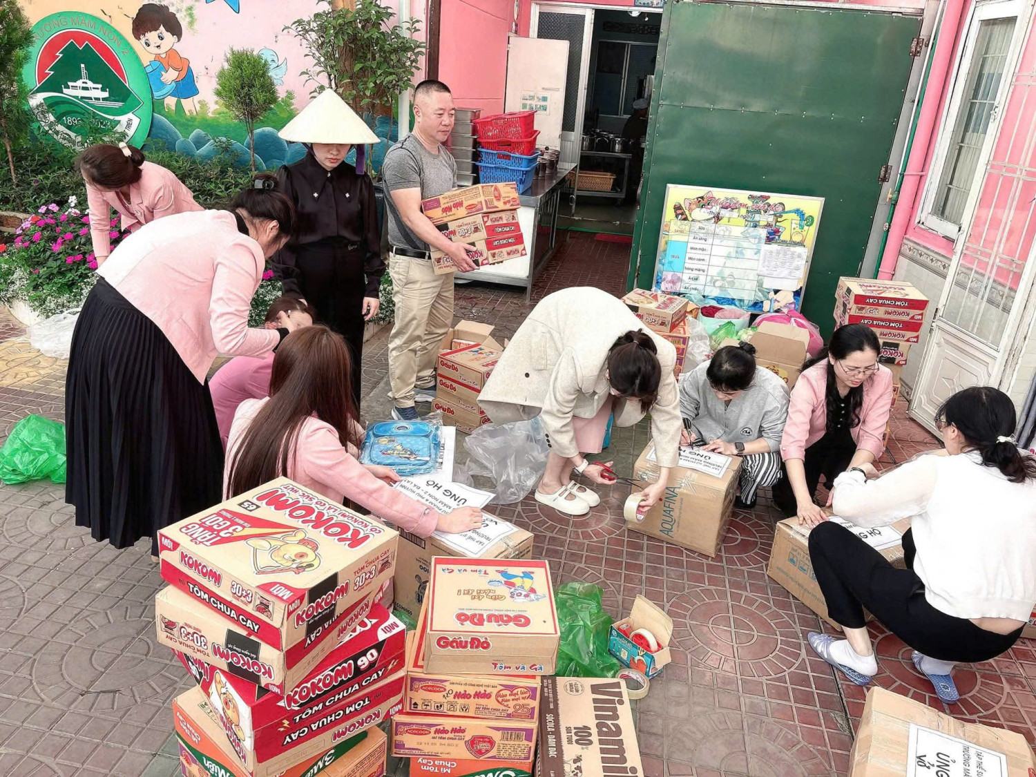 TRI ÂN TẤM LÒNG CHIA SẺ HƯỚNG VỀ ĐỒNG BÀO VÙNG LŨ - TRƯỜNG MN2